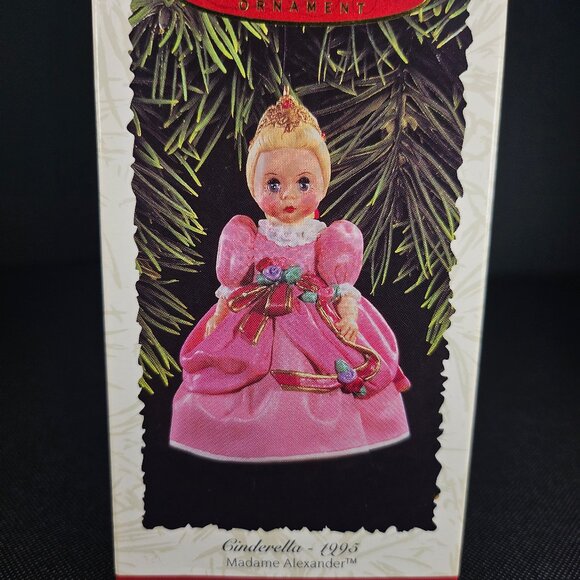 Hallmark, Cinderella 1995 Madame Alexander Keepsake Ornament. QX 6311 - Picture 2 of 13